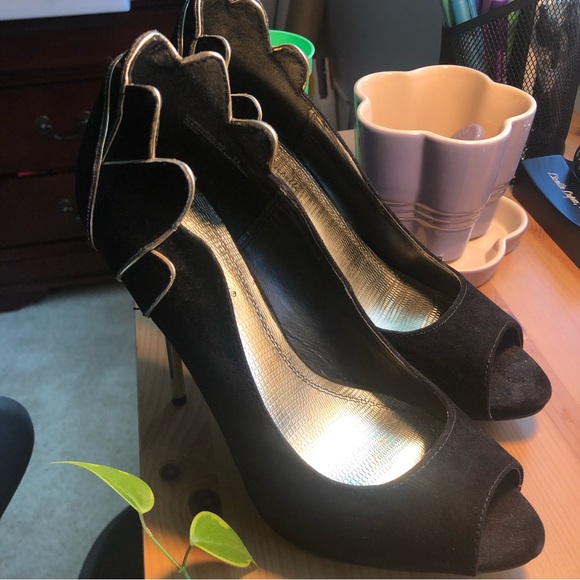 Anne Michelle | size 7 1/2 | black with silver trimmed stiletto pumps - Picture 6 of 7